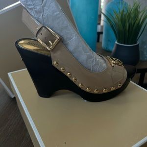 Shoes charm sling , MIchael Kors , 6.5 , nude with dark brown .